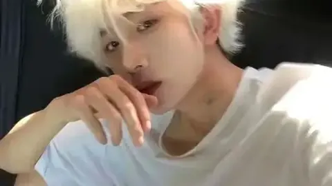 B费球上留言：上半赛季表现是玩笑还是真心？